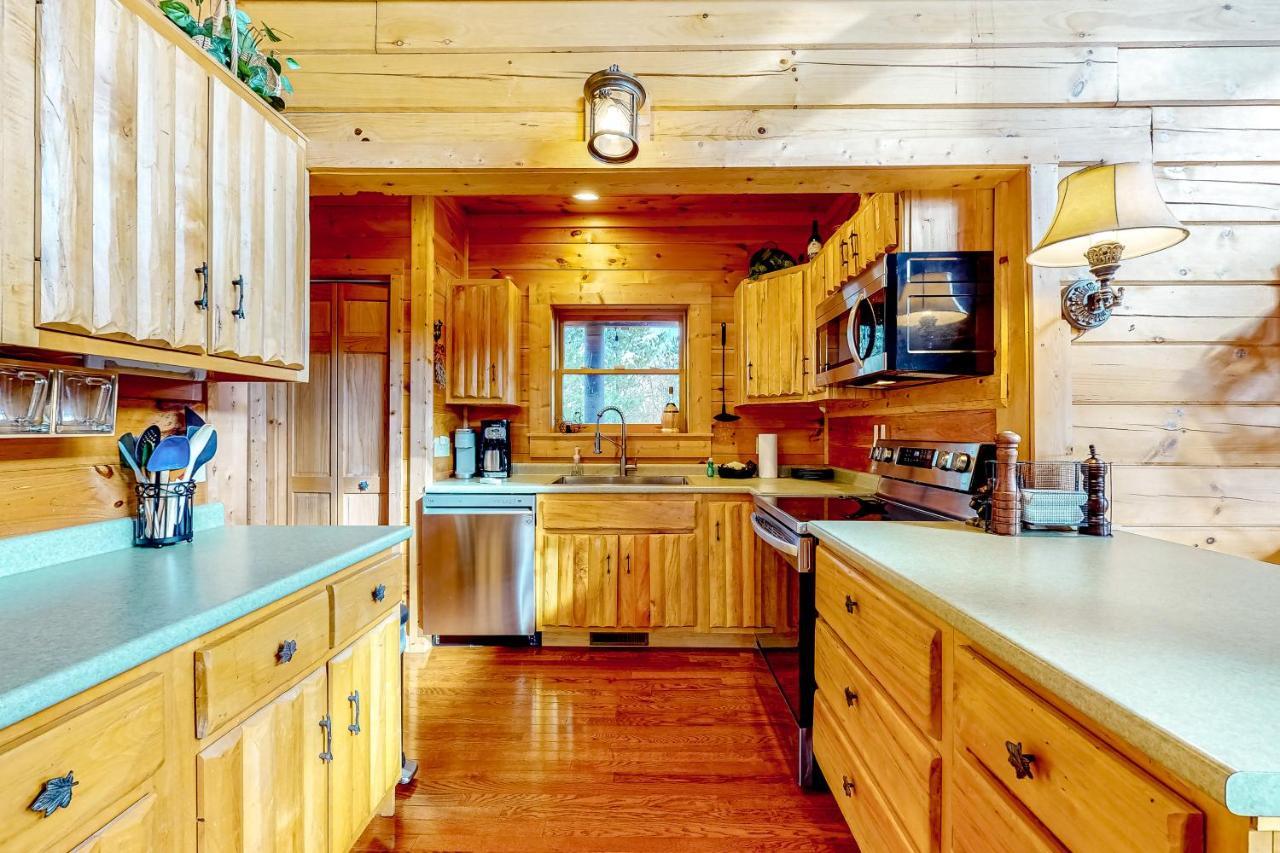 Lazy Bear Lodge Севьервилл Экстерьер фото