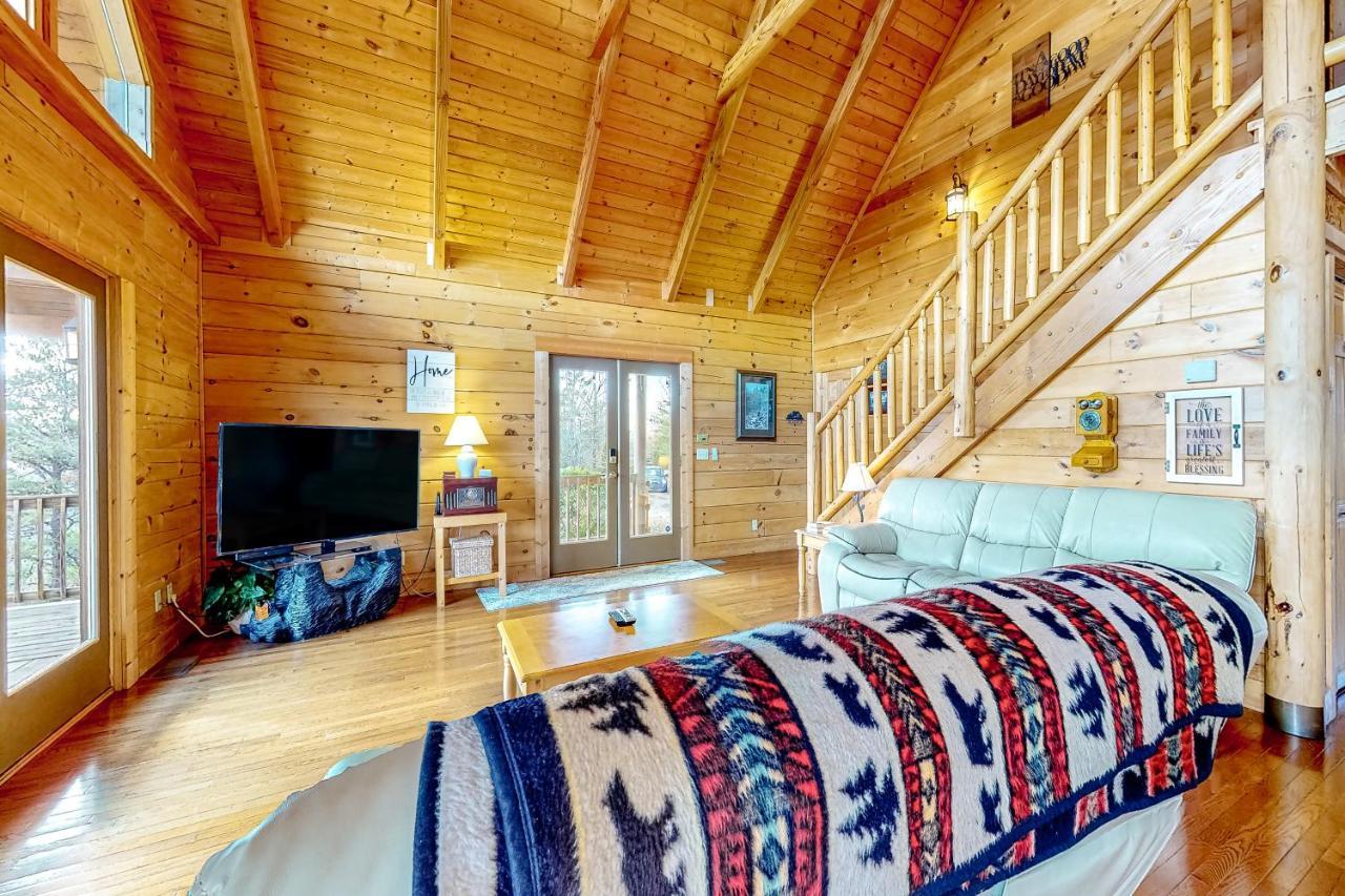 Lazy Bear Lodge Севьервилл Экстерьер фото