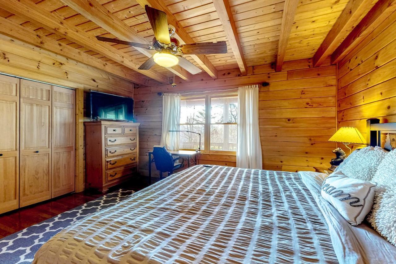 Lazy Bear Lodge Севьервилл Экстерьер фото
